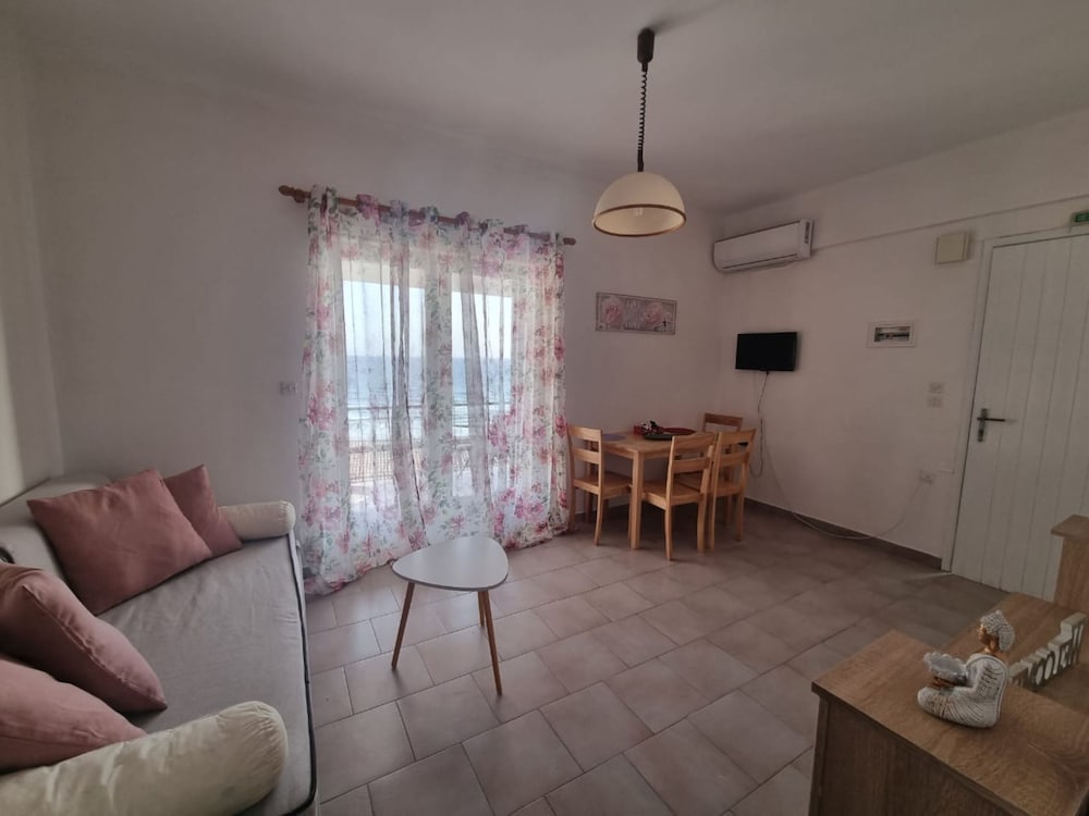 Apartment - Photo 8