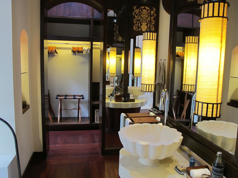 Villa, 1 King Bed, Pool Access - Photo 7