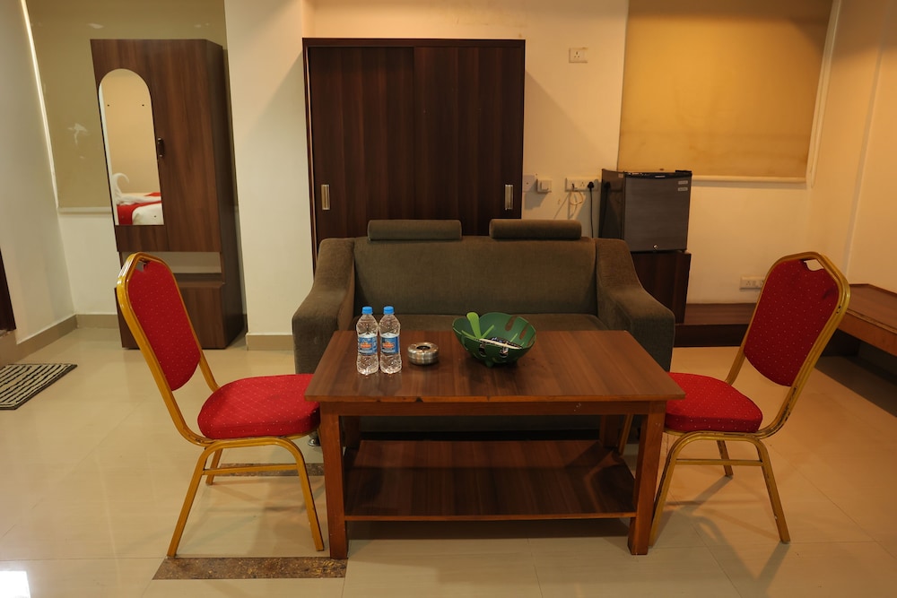 Suite - Photo 2