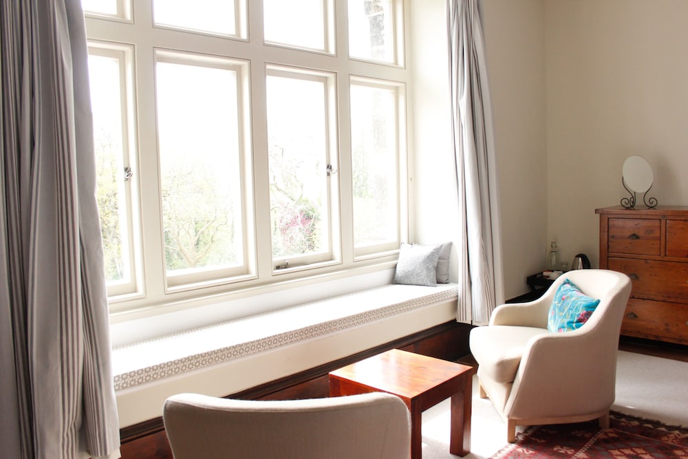 Superior Room, 1 King Bed, Ensuite photo 3