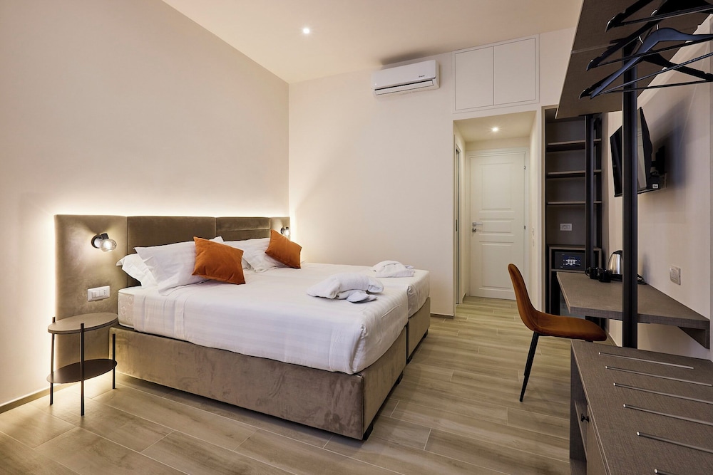 Superior Double or Twin Room, Non Smoking, City View