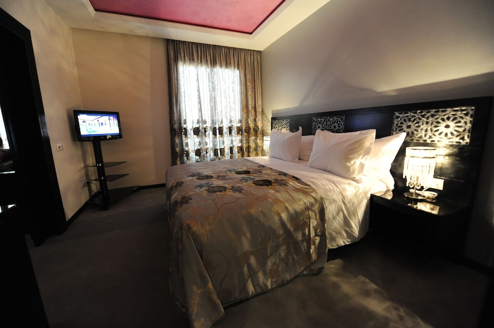 Deluxe Suite photo 3