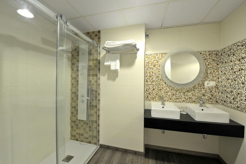 Club Double Room - Photo 4
