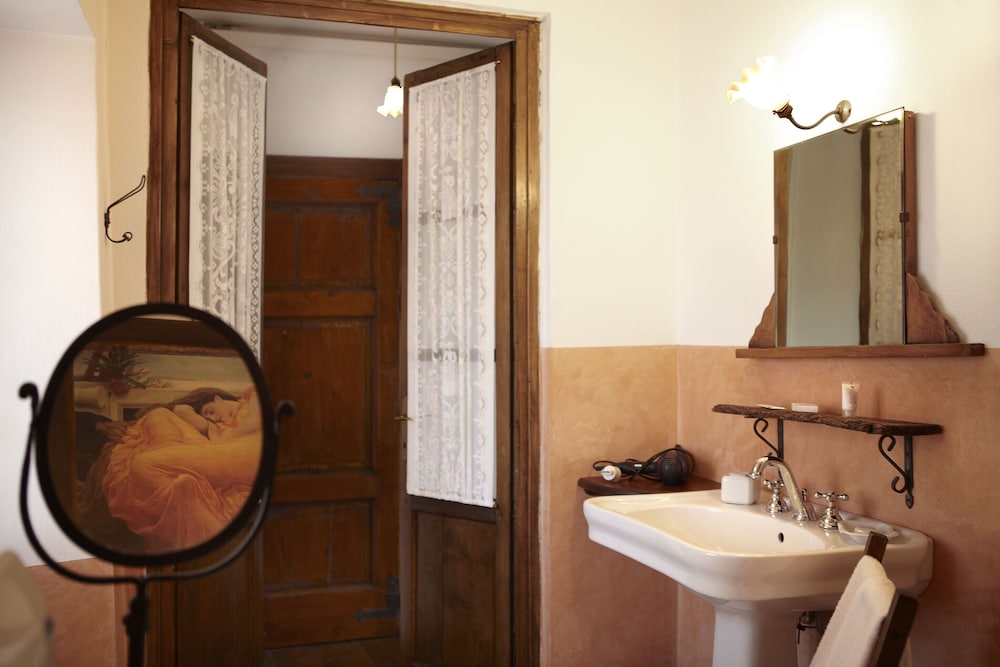 Luxury Room photo 3
