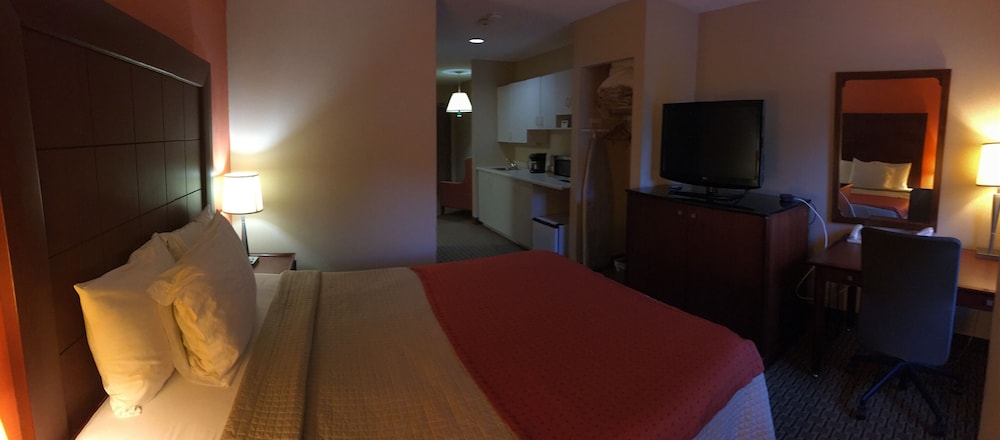 Queen Kitchenette Suite photo 3