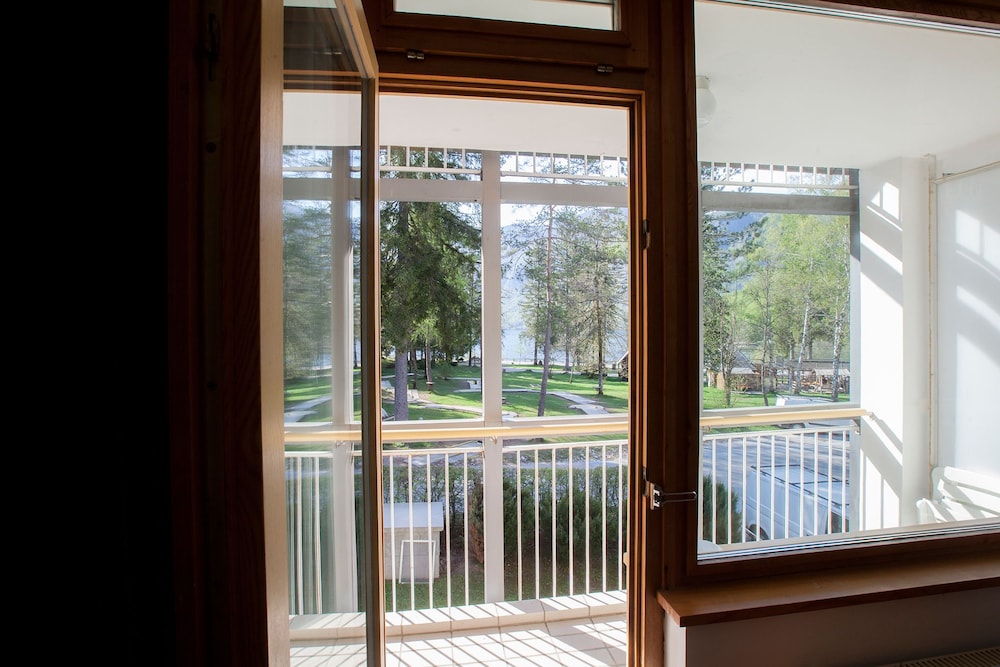 Superior Double or Twin Room, Balcony - Photo 14
