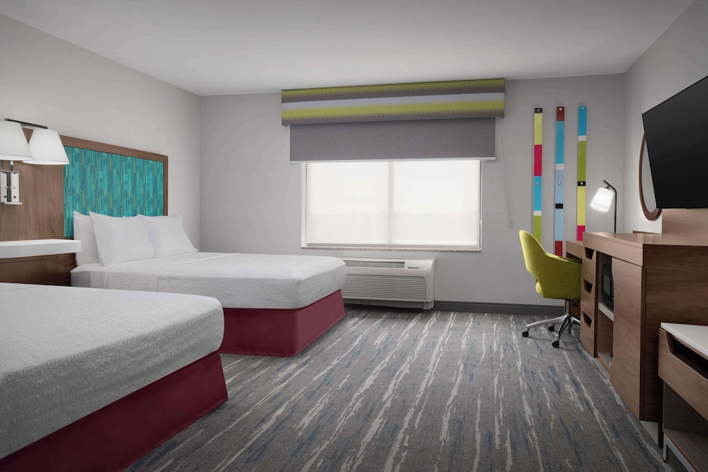 Two queen beds - Photo 1