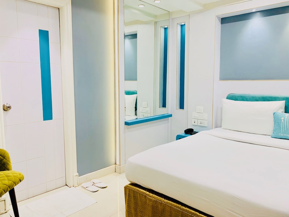 Deluxe Double or Twin Room photo 1