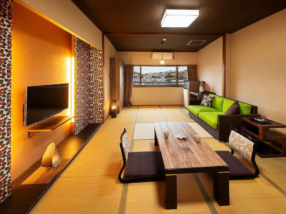Ocean View Standard Japanese-style room [12-14 tatami mats] (Non-smoking) photo 1