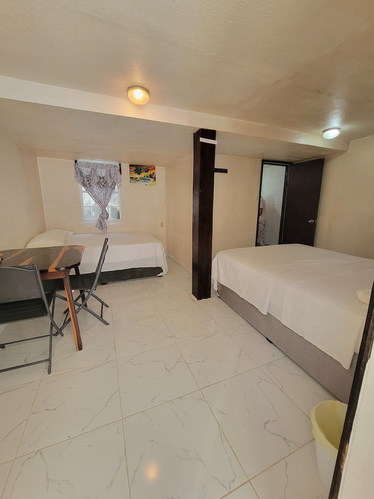 Basic Room, 2 Double Beds