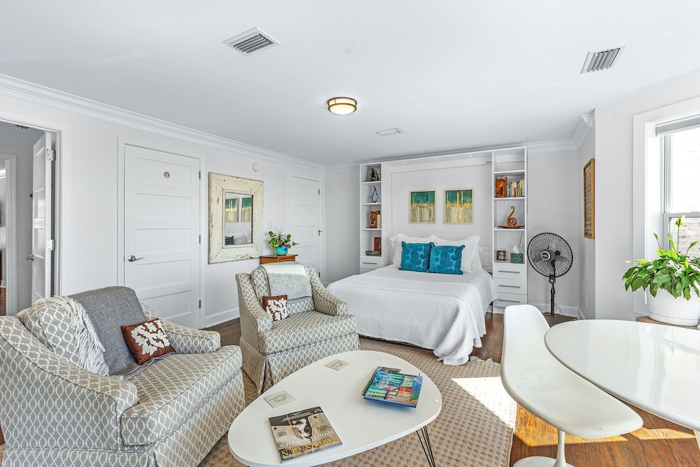 Satsuma Luxury Suite, 2 Bedrooms, Kitchenette, Bay View