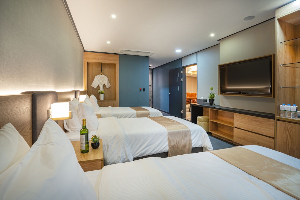 Royal Suite photo 3