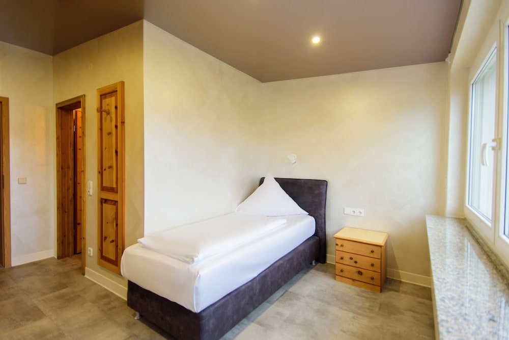 Standard Single Room, Non Smoking photo 3