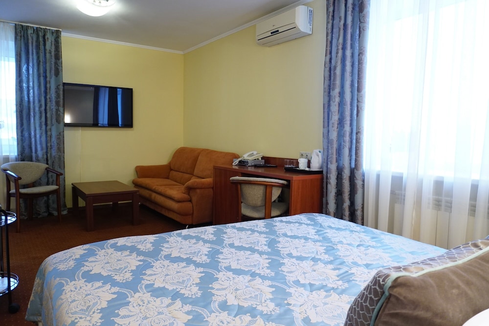 Suite (With Jacuzzi)