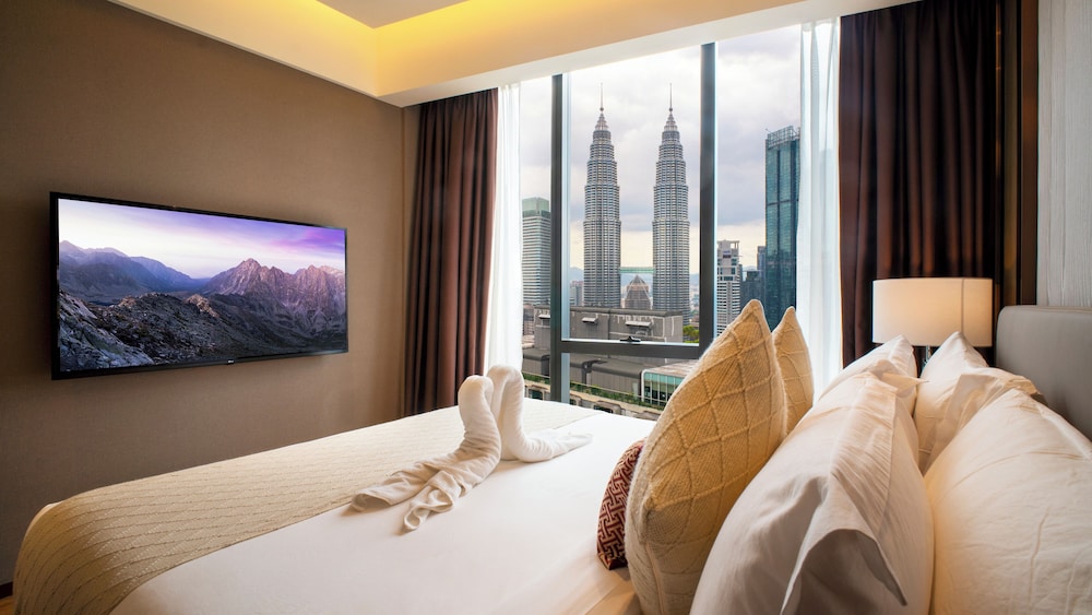 Luxury Two bedroom Apartment (Petronas Twin Tower View)