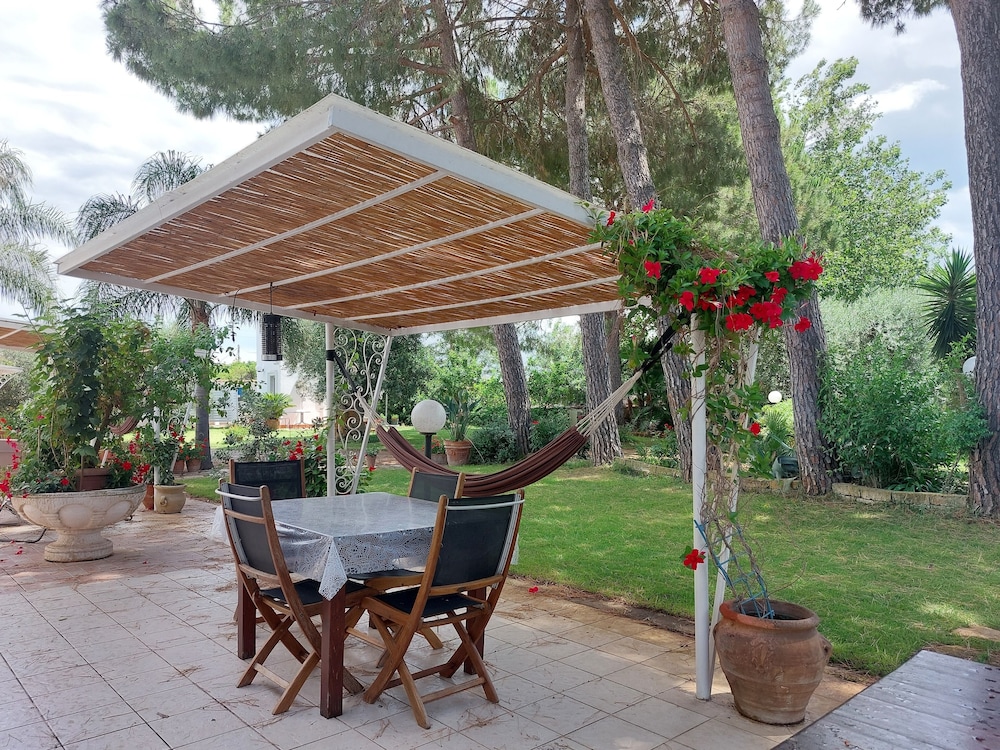 Economy Apartment, 1 Double Bed, Garden Area photo 3
