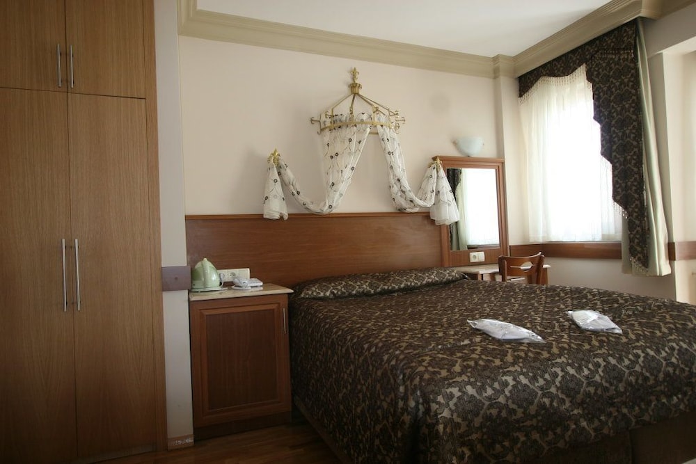 Economy Double Room photo 3