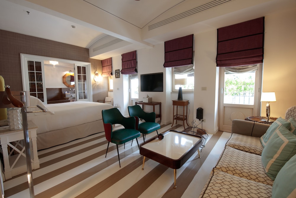 Junior Suite, Balcony (Courtyard view) - Photo 2