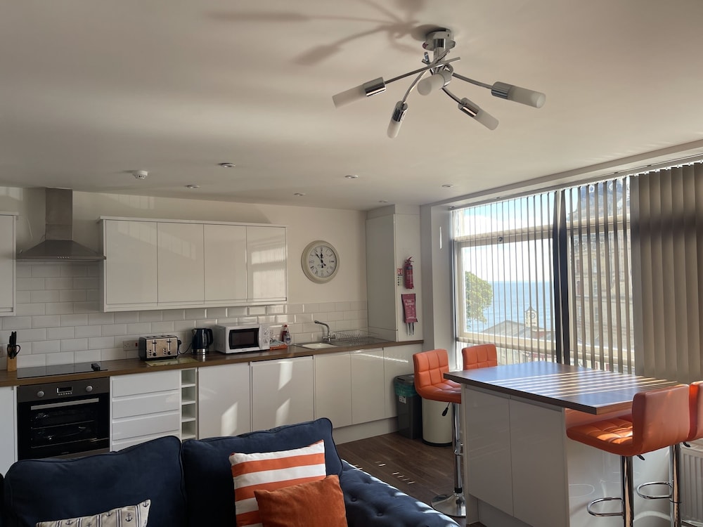 Luxury Apartment, Private Bathroom, Sea View (Apartment 2 - 5 Berth	) photo 3