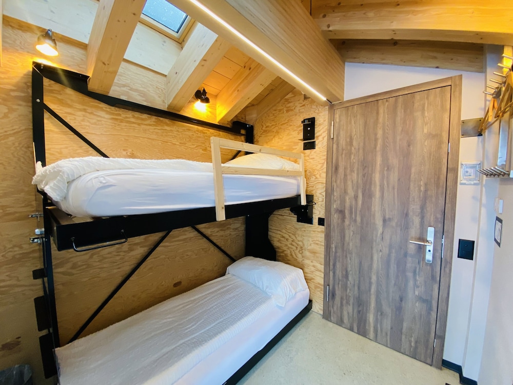 Twin Room, River View