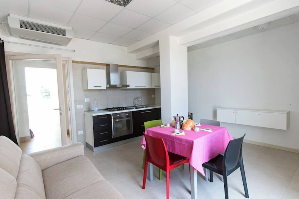 Comfort Suite, Kitchen, Garden View