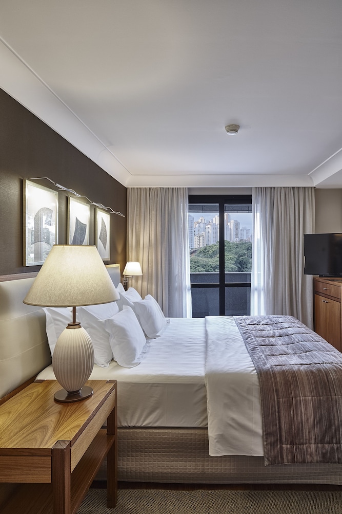 Deluxe Suite - Photo 2