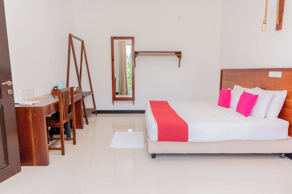 Deluxe Double or Twin Room, Balcony photo 1