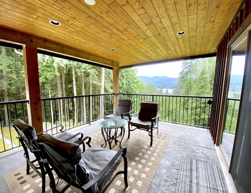 Deluxe Room, Balcony photo 3