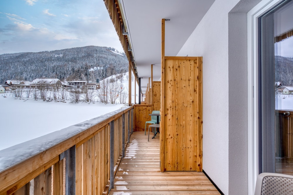 Family Room, 2 Bedrooms, Connecting Rooms, Mountainside photo 2