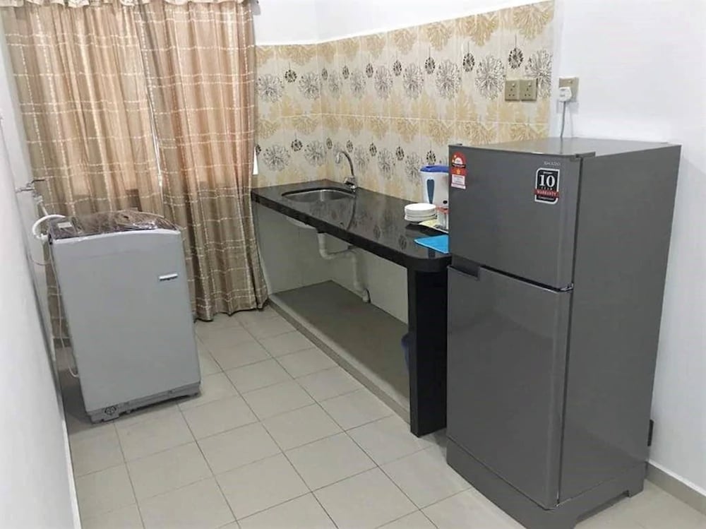 Apartment, 3 Bedrooms, 2 Bathrooms photo 3
