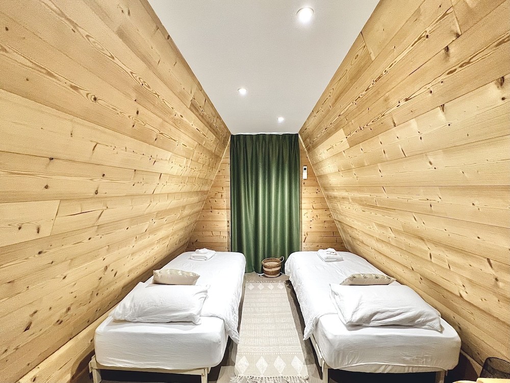 Deluxe Quadruple Room photo 2