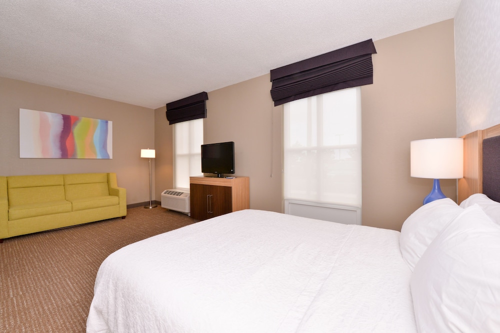Suite, 1 Double Bed, Accessible, Non Smoking - Photo 3