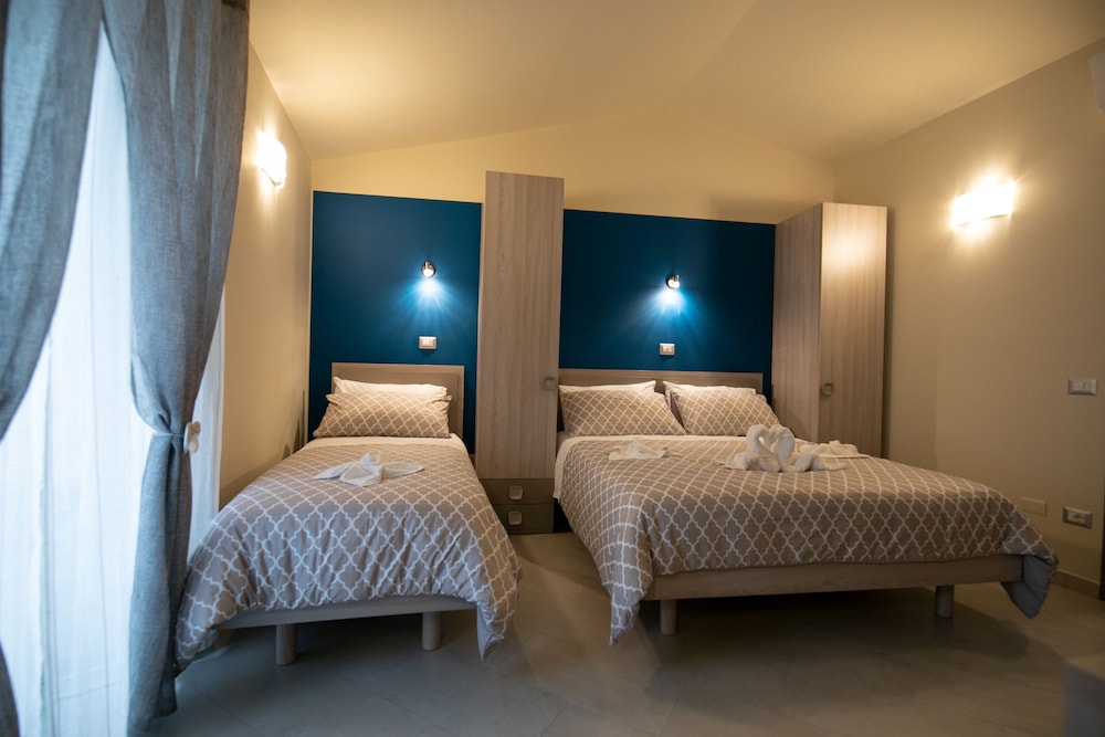 Triple Room (Blu)