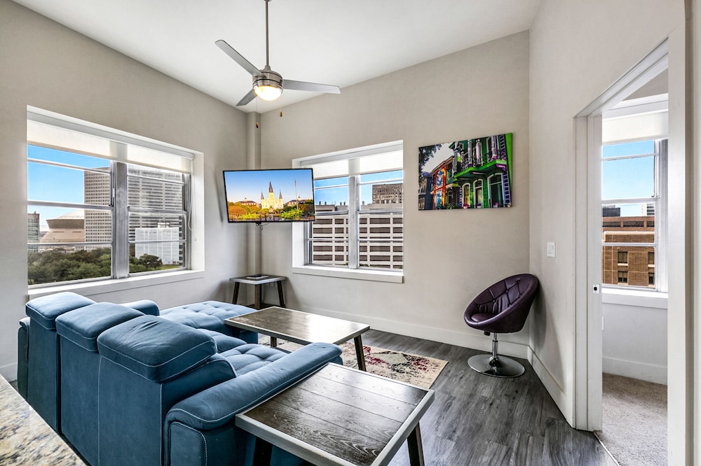 Classic Condo, 2 Bedrooms, 2 Bathrooms