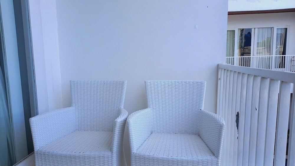 Deluxe Double Room, Balcony - Photo 14