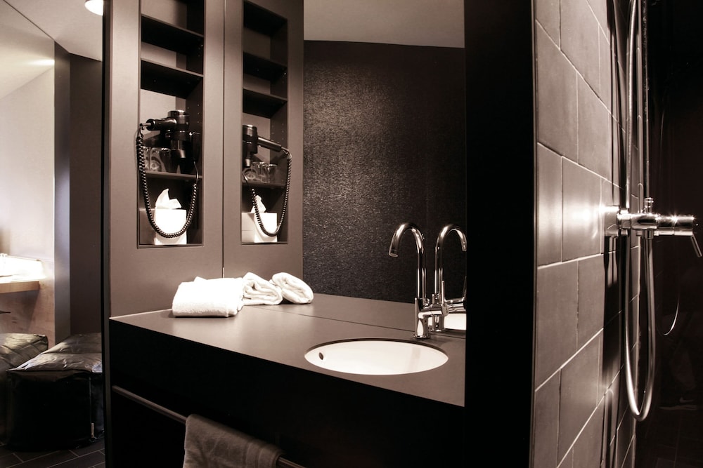 Double Room - Photo 9