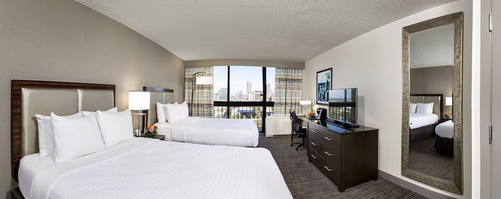 Standard Room, 2 Queen Beds (Worklife) - Photo 6