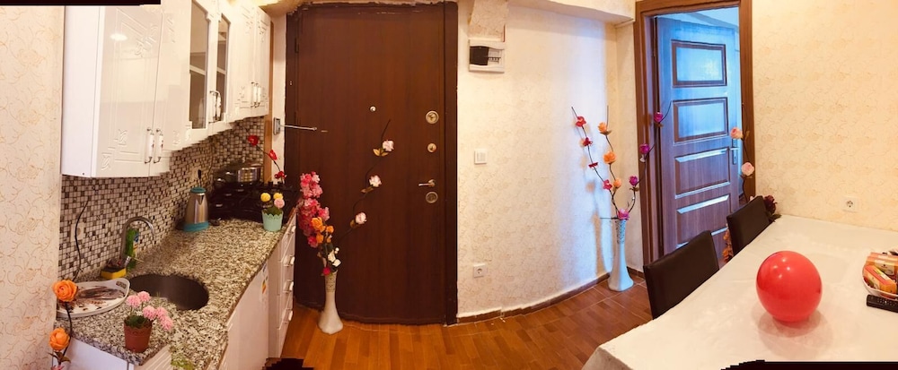 Apartment photo 3