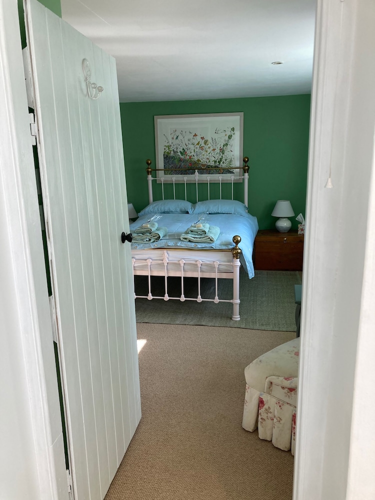 Superior Double Room, Ensuite, Garden View (The Green Room ) photo 2