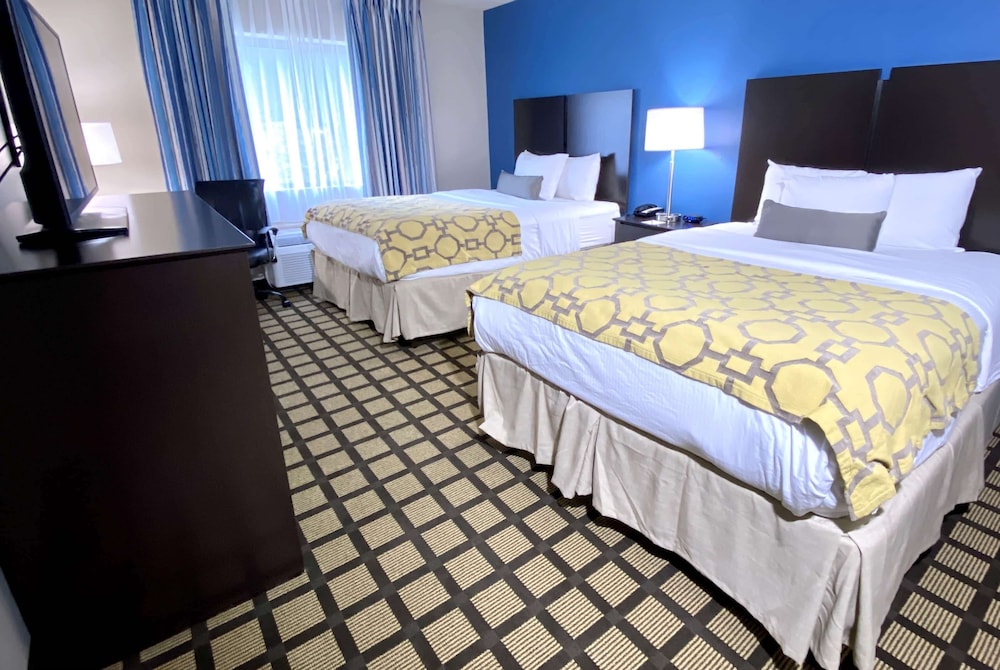 Room, 2 Queen Beds, Non Smoking - Photo 1
