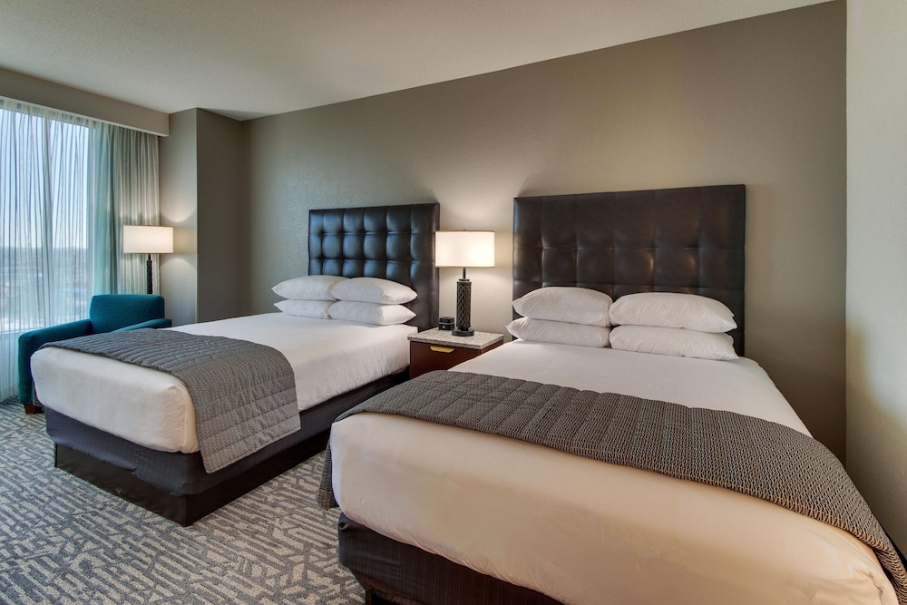 Deluxe Room, 2 Queen Beds, Refrigerator & Microwave (Upper Floor) photo 2