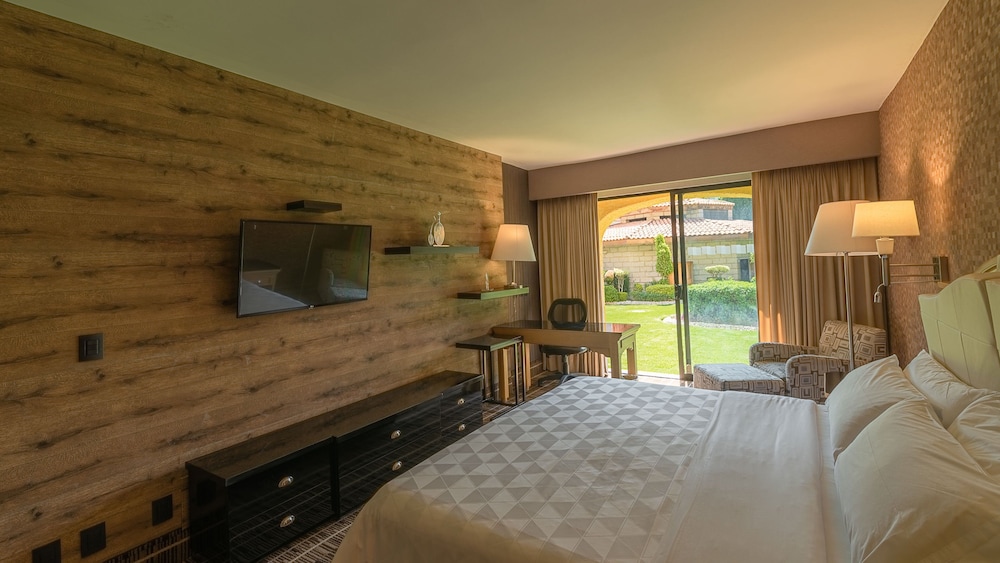 Standard Room, 1 King Bed - Photo 1