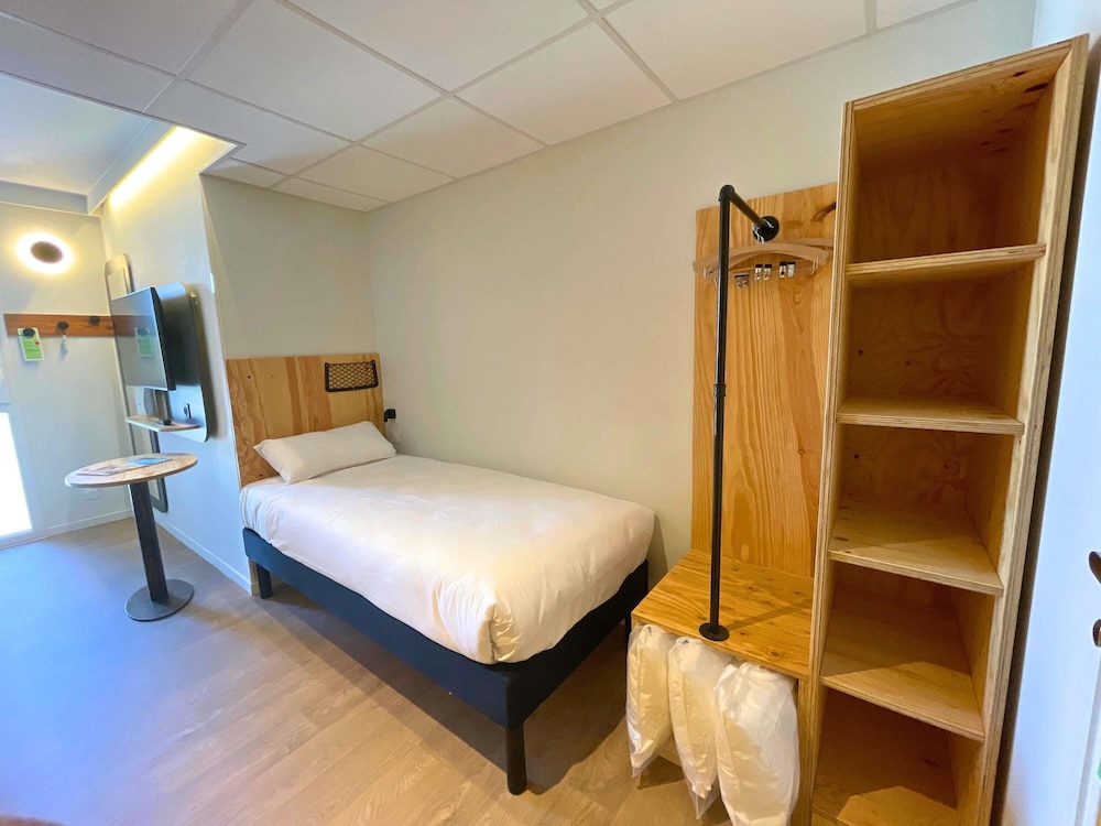 Room, Multiple Beds (Pop) - Photo 3