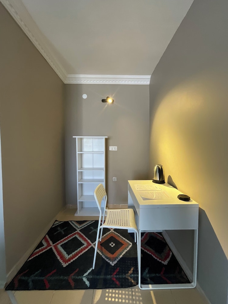 Suite, 1 Bedroom - Photo 3