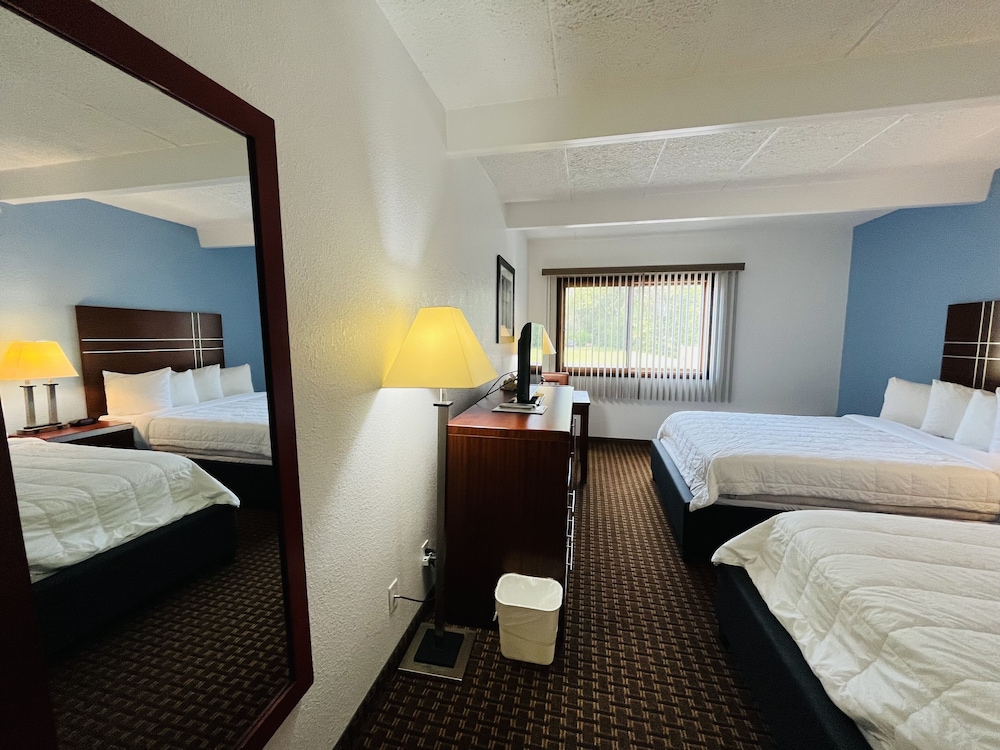 Classic Room, 2 Queen Beds photo 1