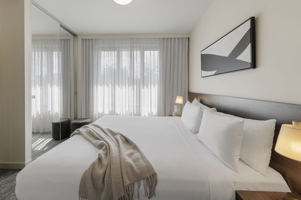 Two Bedroom Apartment - Photo 3