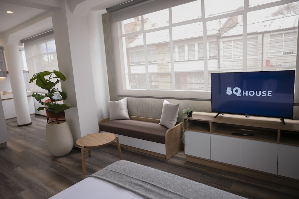 5Q GRAND PREMIUM