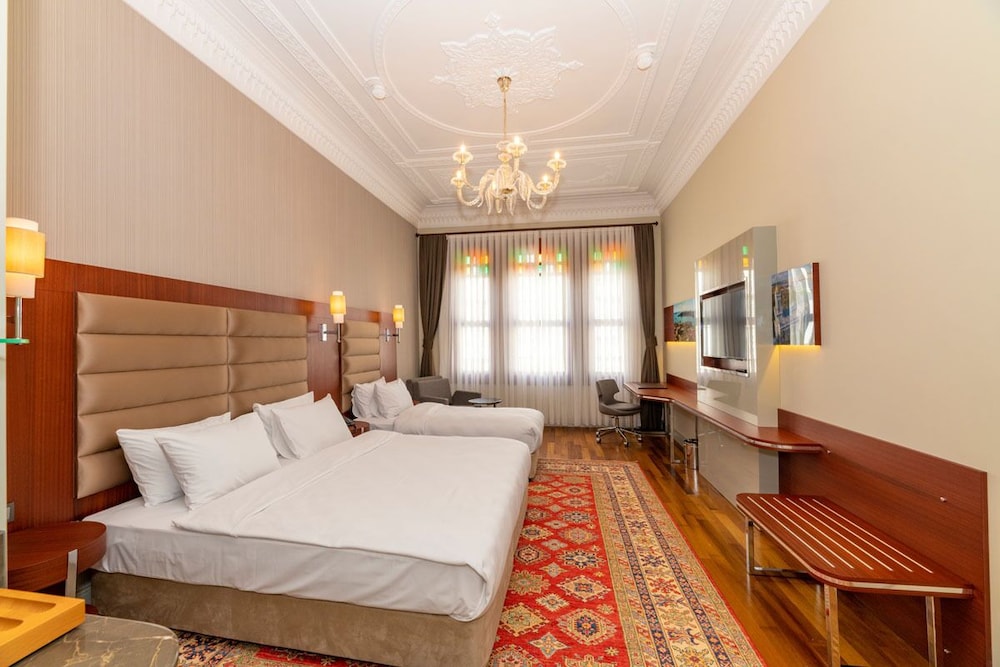 Deluxe Triple Room