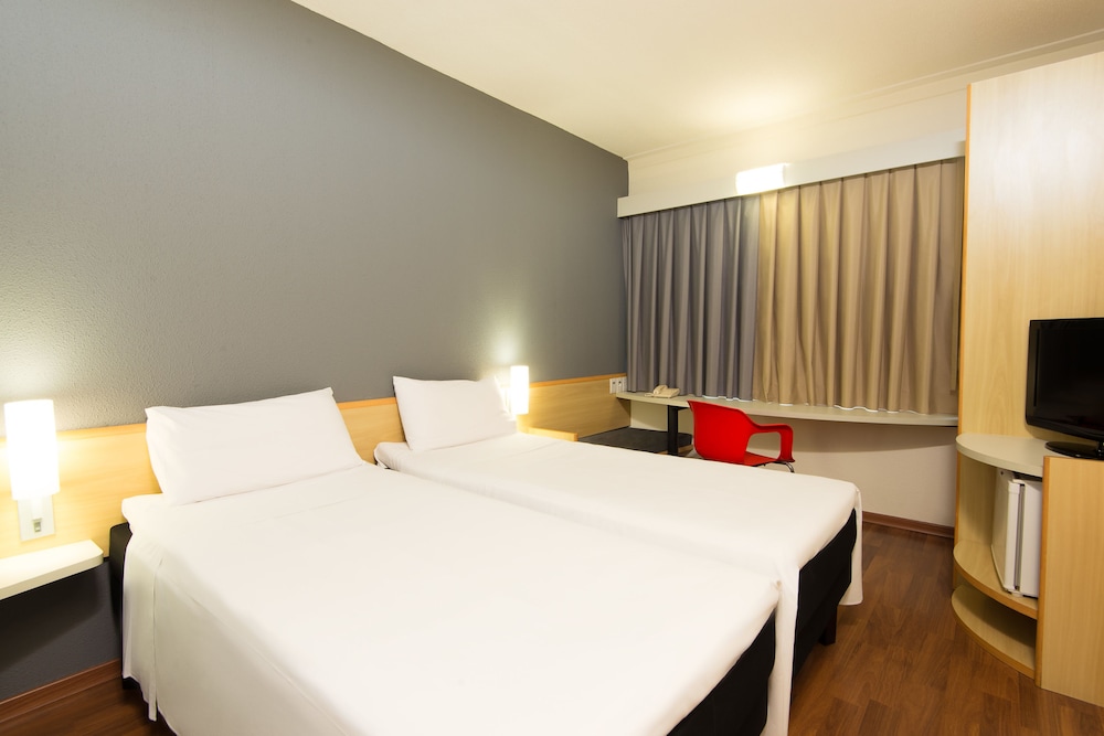 Standard Room, 2 Twin Beds photo 1
