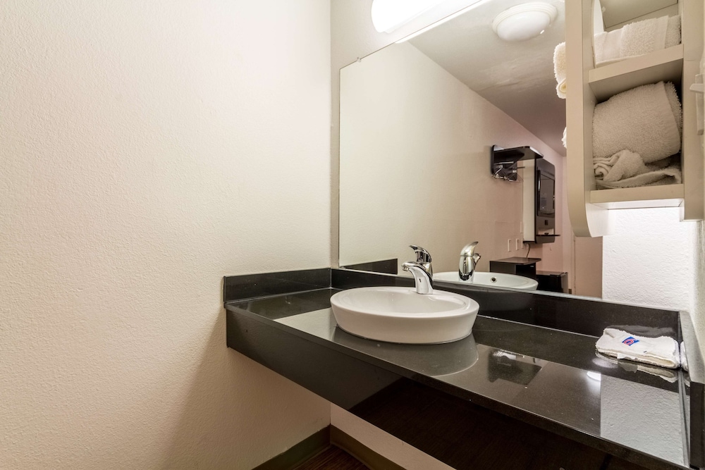 Motel 6-Garland, TX - Dallas